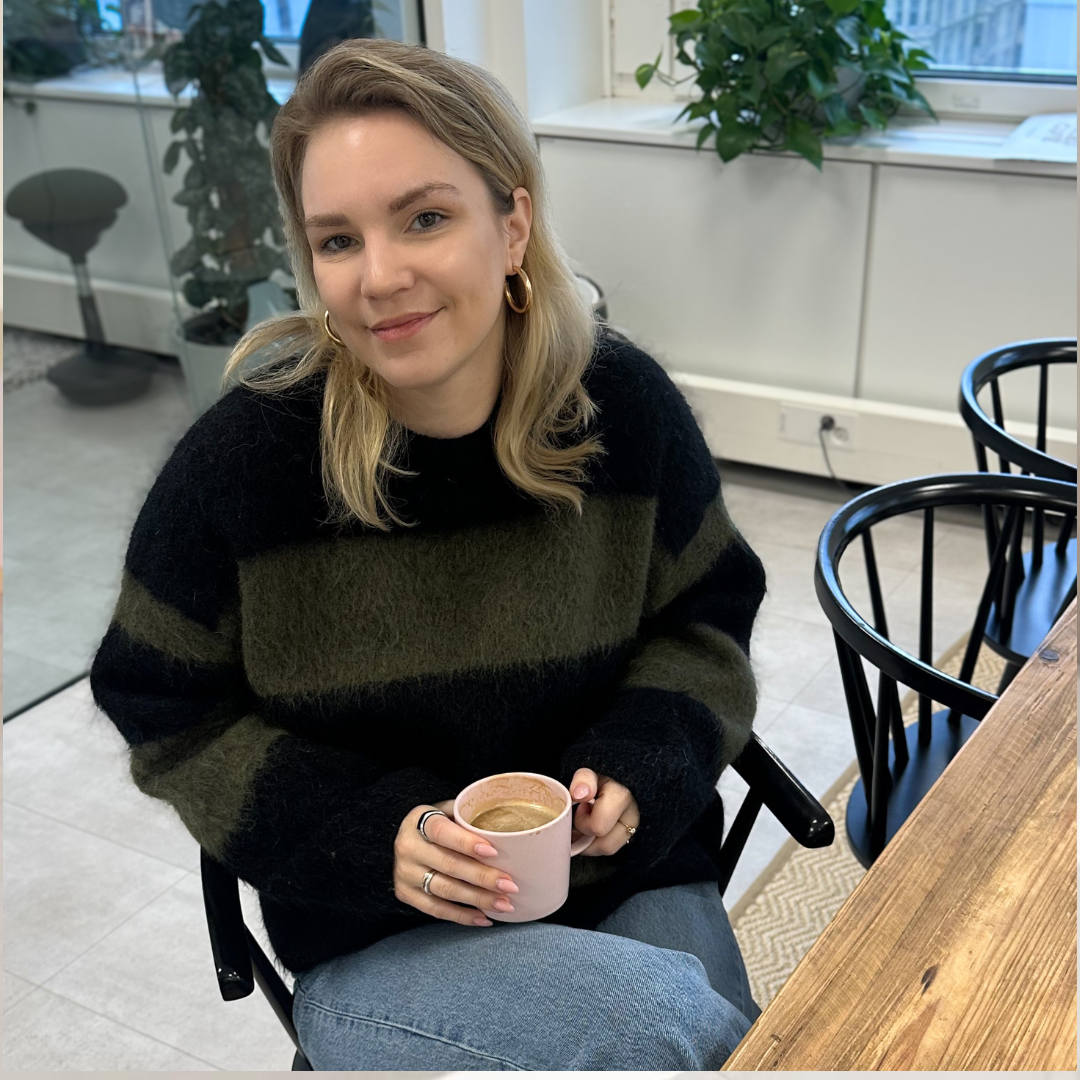 A picture of Jen from the Redecor art team